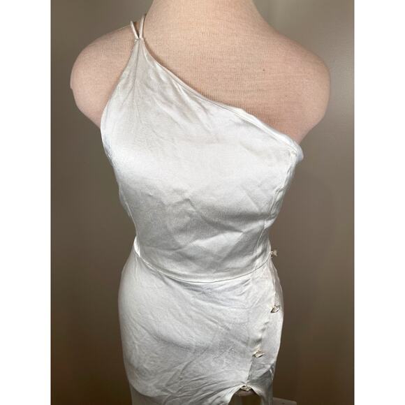 Sau Lee Hailey One Shoulder Crystal Button Detail Ivory White Maxi Gown Size 6 - Picture 4 of 9